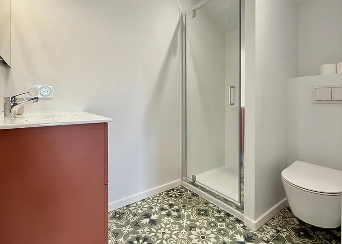 Jolie M'home, Le Puy Du Fou, 15 Pers, 7 Ch, 5 Sde, 5 Wc * Mauleon